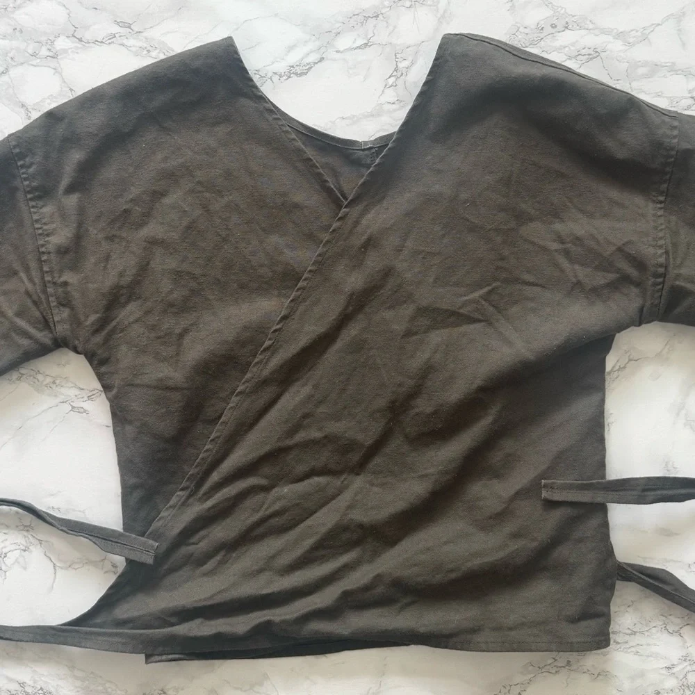 AUROREI LINEN Women's Olive Green Wrap Top Small Yuna Eucalyptus - Picture 4 of 6